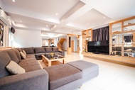 Modern 8 BHK Luxury Pool Villa in Lagoon Pattaya