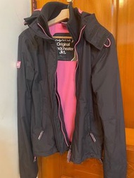二手便宜售 🖤黑粉色極度乾燥防風外套SUPERDRY JPN