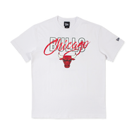 NEW ERA เสื้อยืดแขนสั้น รุ่น CHICAGO BULLS FRONT LOGO COOL ERA WHITE SHORT SLEEVE TEE