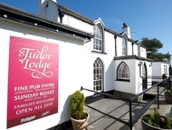 Tudor Lodge Bed &amp; Breakfast