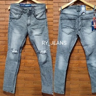 Men's grey knee ripped jeans, men's grey jeans, streeth