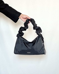 Maboro Bowky Bag กระเป๋าหมอนสะพายไหล่