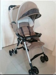 Combi 嬰兒手推車