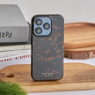 聖誕禮盒【kate spade】iPhone 15系列 磁吸精品手機殼 華麗玳瑁