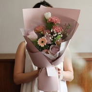 復古粉康乃馨 桔梗鬱金香 鮮花束 2025母親節