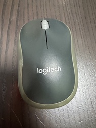 Logitech M186 無線滑鼠