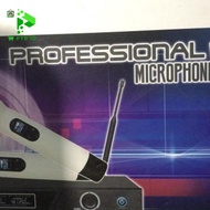 PTR Professional Wireless Microphone DBQ Q8
