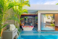 วิลลา 1 ห้องนอน 1 ห้องน้ำส่วนตัว ขนาด 120 ตร.ม. – เซมินยัก (Romantic 1BR Luxury Villa and Bathtub AN