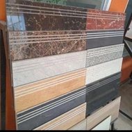 granit/keramik motif glossy dan kayu 30x60