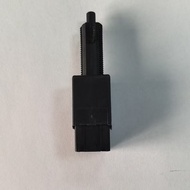 Suitable for Nissan x-trail Qijun 25320-4M400 25320-4M40A Light Switch Brake Car Switch Factory Read