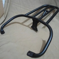 HITAM Vespa Accessories..Vespa Matic Sprint Black Box Bracket