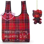小花花日本精品♥Hello Kitty 購物袋折疊式環保購物袋 附吊飾娃娃 紅色蘇格蘭紋 生日慶 42138402