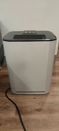 美國 Frigidaire 富及第 超靜音節能除濕機 FDH-1111KA