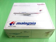 Herpa Wings 1:400 561266 Malaysia Airlines Airbus A380 - Diecast Airplane Model