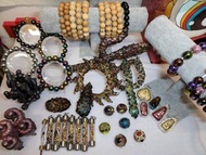 各種力泥
#水晶 #招財 #烏拉圭 #有聖格 #佛牌聖物 #佛牌 #力泥 #阿贊 #古巴 #龍婆 #力泥手鏈 #水龍珠 #手鏈 #阿贊蒙 #JohnnyLap #佛牌聖物 #佛牌 #聖物 #泰國 #崇