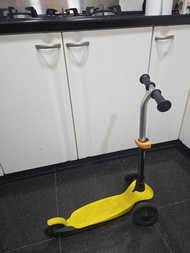 Micro 三輪滑板車