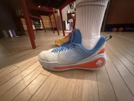 Under Armour Curry 9 - Size 10.5