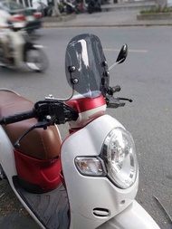 KÍNH CHẮN GIÓ SCOOPY 2022-2025 (S2)