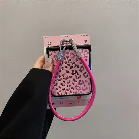 Fashion Korean Laser Leopard Pattern Pink Case with Leather Chain for Motorola Razr 60 Ultra Razr 50