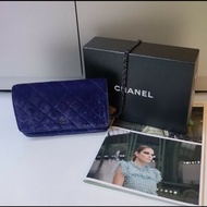 Chanel 黑鍊藍絨布鍊帶小包 WOC