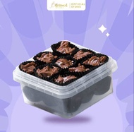 Choco Almond Bittersweet by najla