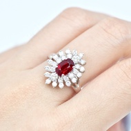 Ruby Diamond Ring แหวนเพชรทับทิม แหวนทับทิมสีแดงสดใสรูปทรงวงรี ล้อมด้วยเพชรแท้ ตัวแหวนทองคำขาว18k