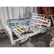 Second Hand Electric 3 crank Hospital Bed with mattress (katil pesakit) Second Hand JB / 二手病床