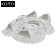 Balenciaga Track涼鞋，成色極佳，女款，白色，尺寸23.0厘米，貨號617542，售價35歐元。