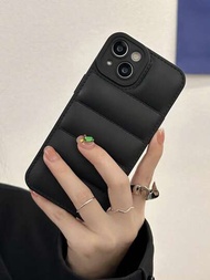 1入組niche品牌霧面飾紋黑色棉袍款式電話殼,適用於iphone 11、iphone 13、iphone 14 Pro Max