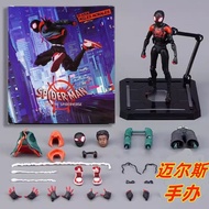 Miles Spider-Man Miles Figure Komik Domestik Spider-Man Parallel Universe Action Figure Model dengan