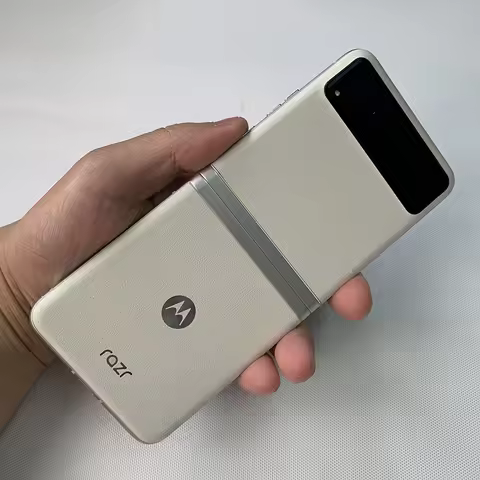 Original Used Motorola Moto Razr 40 XT2323 5G Smartphone NFC 8GB+128GB LTPO AMOLED 6.9'' Fingerprint