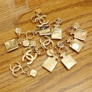 CHANEL BEAUTY CHARM 香水及CC吊飾