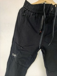 全新斷碼Arcteryx 運動褲