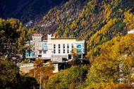四姑娘山星山月影懸崖民宿-長坪溝景區店 (Siguniang Mountain Star Mountain Moon Shadow Cliff B&B (Changpinggou Scenic Are