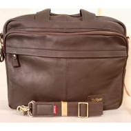 KICKERS GENERA LEATHER MESSENGER BAG
