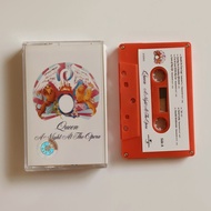 WSANGUISPCD1341 Box Type Tape Classic Rock Song QUEEN A Night At The Opera QUEEN Band Idol Merchandi