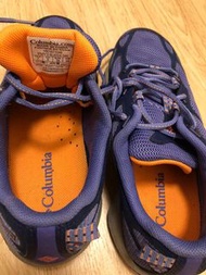 Columbia 波鞋