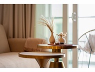 Canal View 1BR Near Dubai Mall