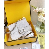 FENDI Fendi Treasure Series Medieval Bag FENDI Fendi Baguette Bag (Baguette), mini mini Foldable Gif