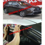 Corolla CROSS Gutter