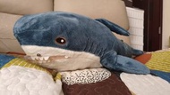 IKEA 鯊魚毛公仔 攬枕