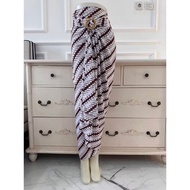 Batik Kebaya Wrap Skirt with Floral Motif, Free Buckle for Elegant and Comfortable Appearance Skirt 