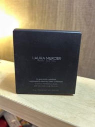 Laura Mercier Flawless Lumière 氣墊粉餅（IVORY)