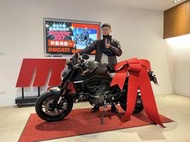 《 康妮賀交車 》恭喜俊諭 順利升級 Ducati Monster 937 超輕配重&amp;超讚電控  進退快排、流水式方向燈