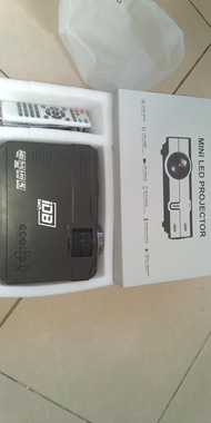 Proyektor idbtech w12