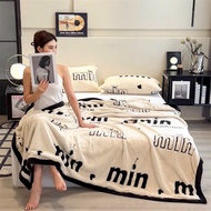 Imported Min fleece blanket, high-quality natural fleece, soft and smooth, retains heat well, does n