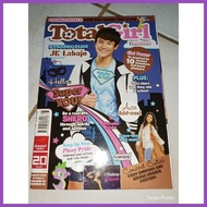 ℓ Ⅵ ∏ ➜ Total Girl Magazine with poster of Ariana Grande
