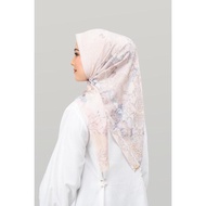 TERLARIS WEARING KLAMBY - ALHAMBRA SCARF | COD