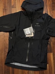 Arcteryx 不死烏Alpha SV