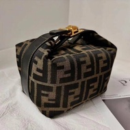 FENDI 金扣小飯盒 很新